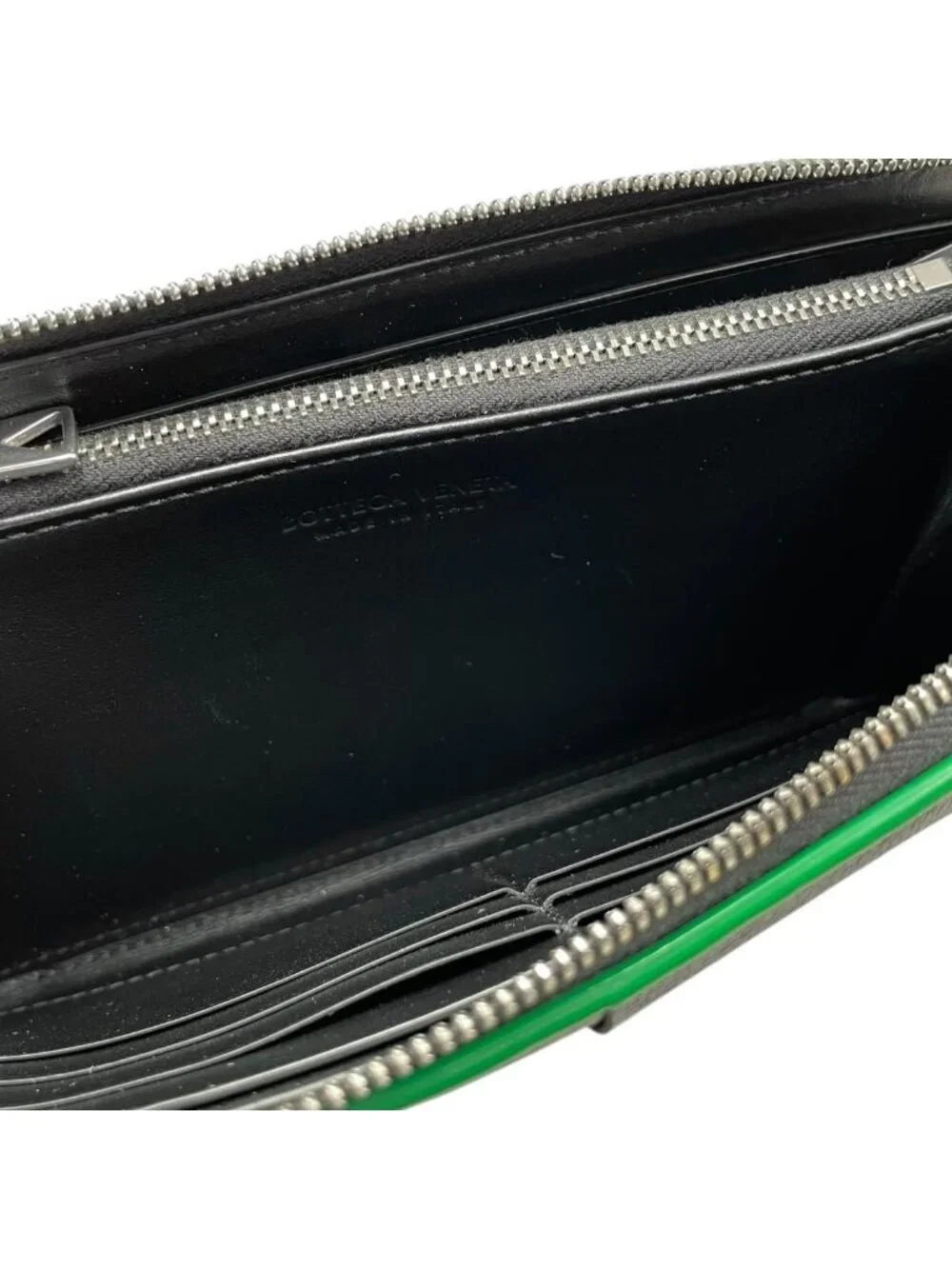 Bottega Veneta Wallet Cassette Zip Around Intrecciato Cuffleather Black Green
